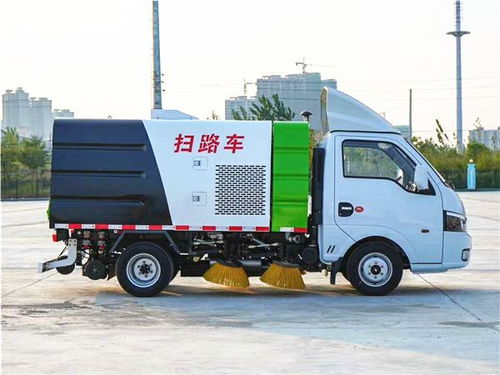東風(fēng)途逸新型環(huán)衛(wèi)藍(lán)牌掃路車(chē) 城市清潔的靈活高效解決方案